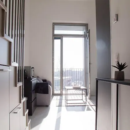 Elegant Penthouse Loft - Near The Airport Apartman *